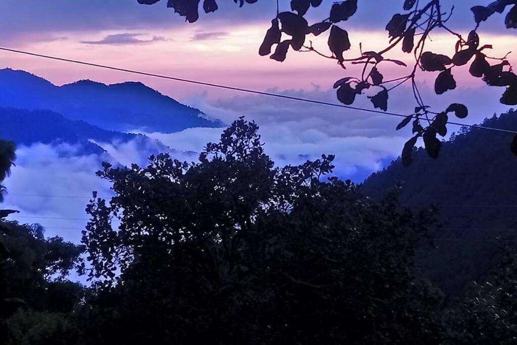 Cabana Con Banera Y Chimeneas En Puesta De Sol El Pacifico Luaran gambar
