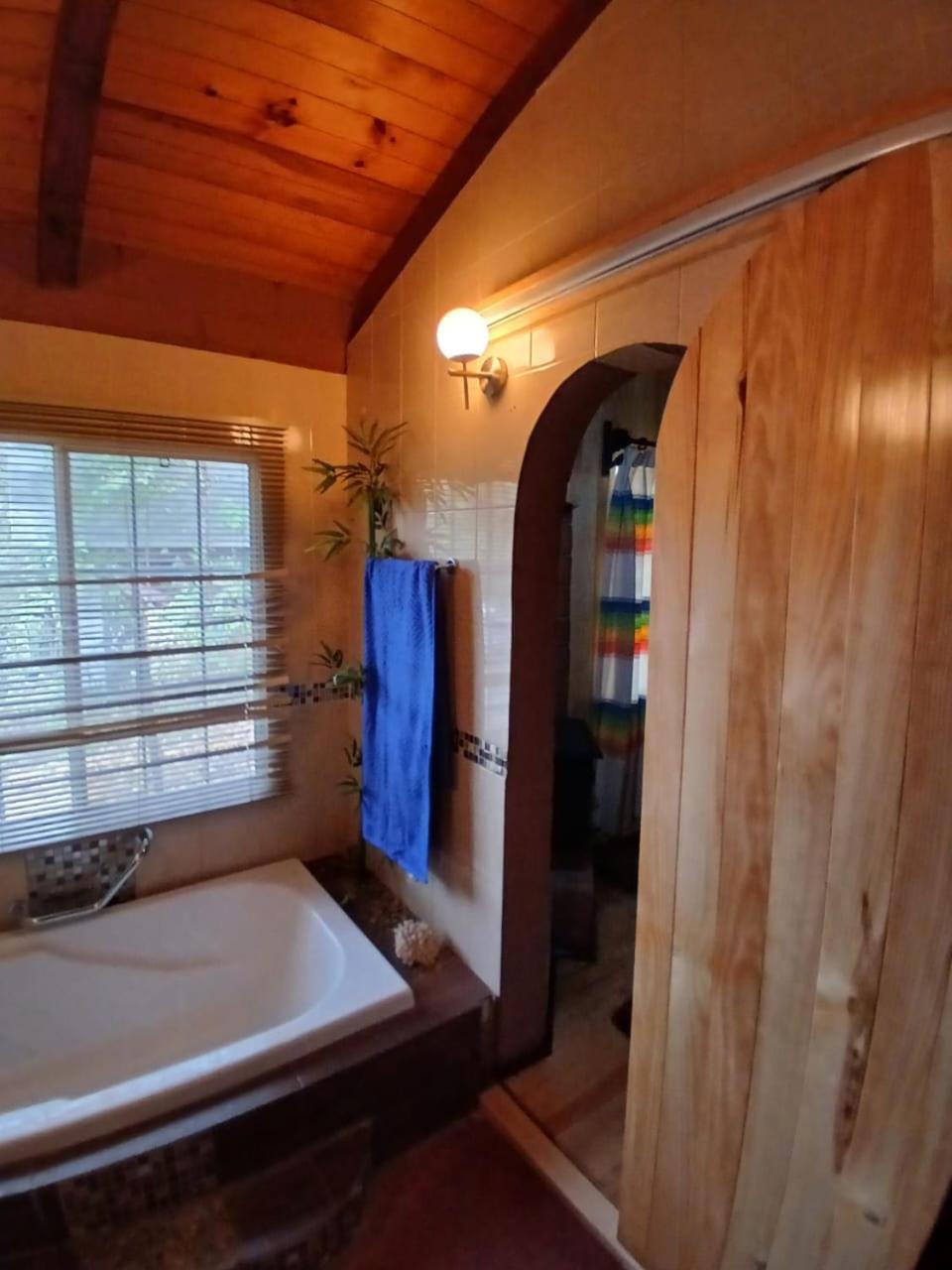 Cabana Con Banera Y Chimeneas En Puesta De Sol El Pacifico Luaran gambar